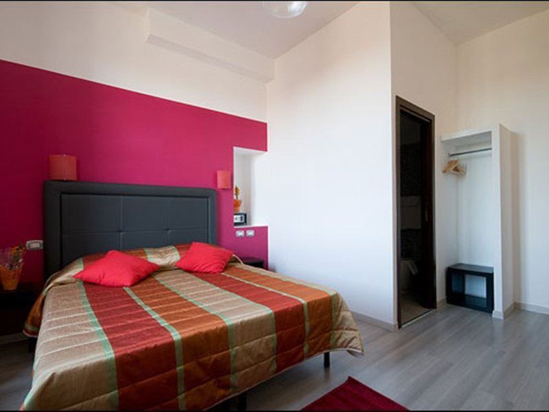 Mf Hotel Рим Екстер'єр фото