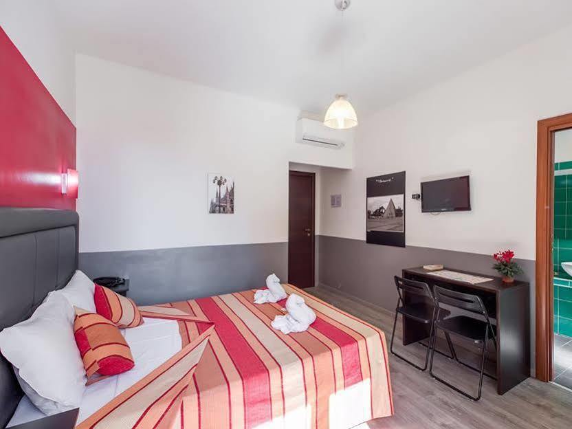 Mf Hotel Рим Екстер'єр фото